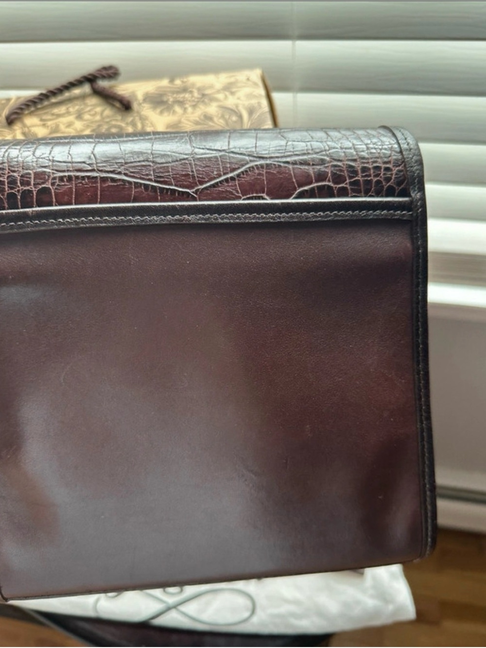 🎉Brighton Black Croc-Embossed Crossbody Bag with Silver wallet and dust bag &box - Picture 4 of 5